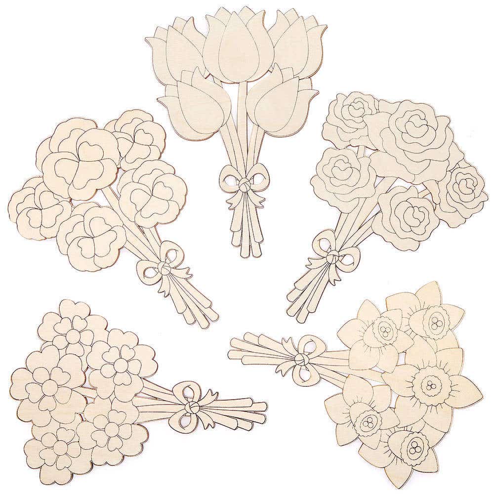 Bloemen Boeketten Van Hout: set lichte houten boeketten met gravure van tulpen, rozen en andere bloemen, samengebonden met strikjes